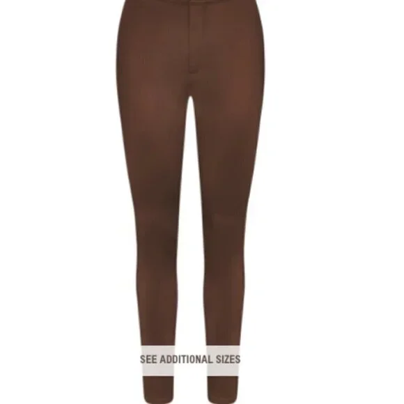 Skims Disco Pant in Cocoa - Picture 5 of 5